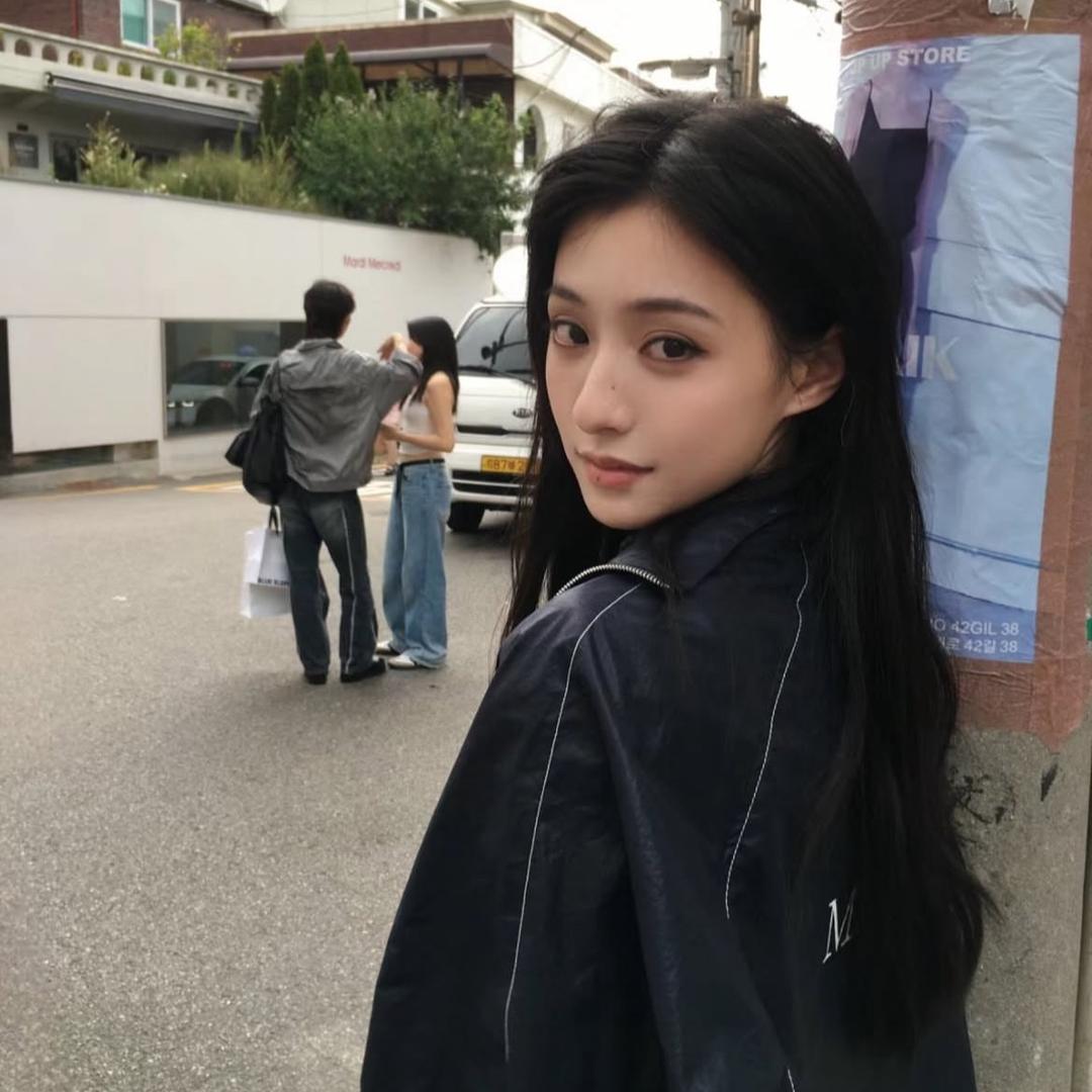 ye头像