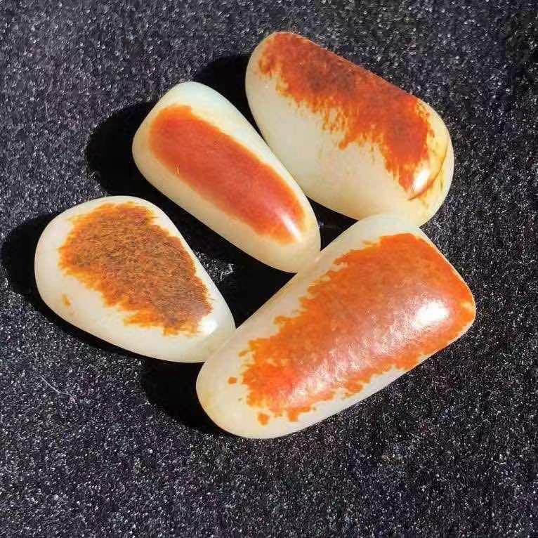 巴郎子的小石头