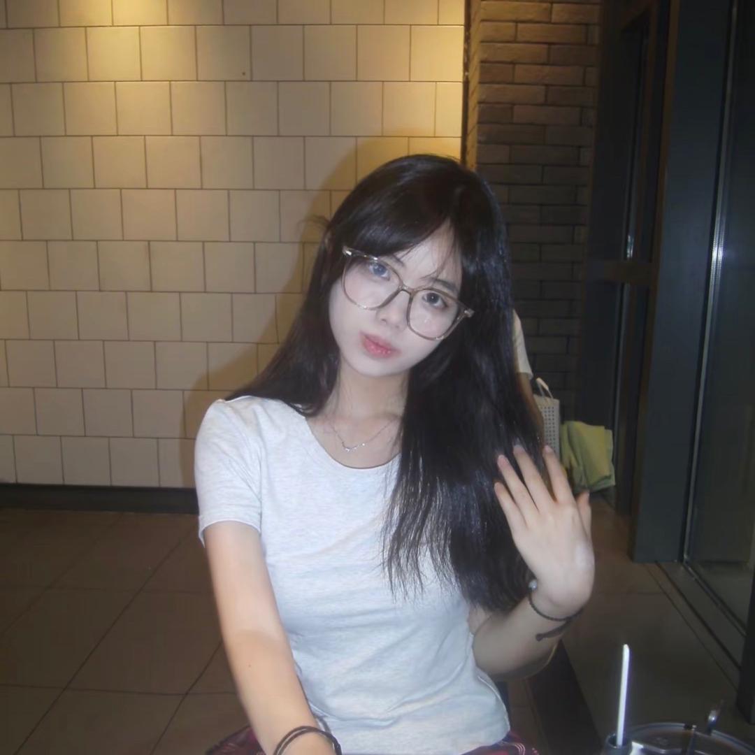 小J