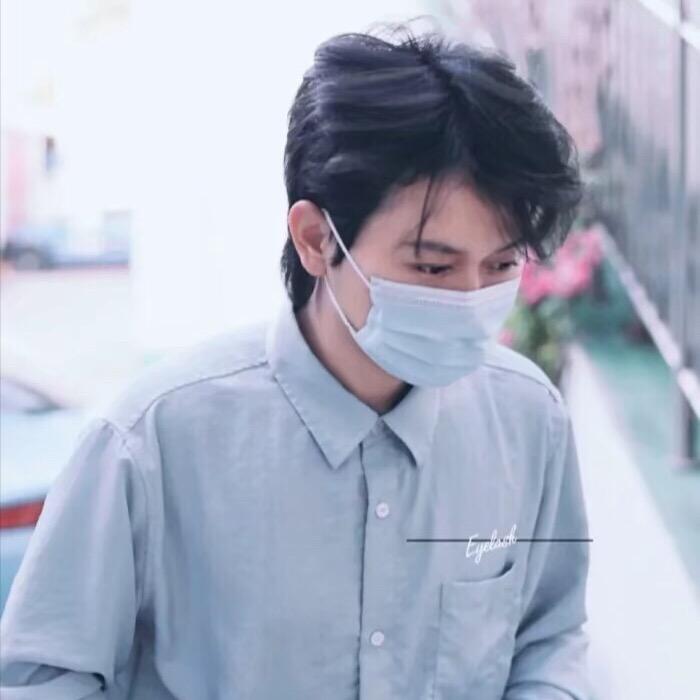 于成