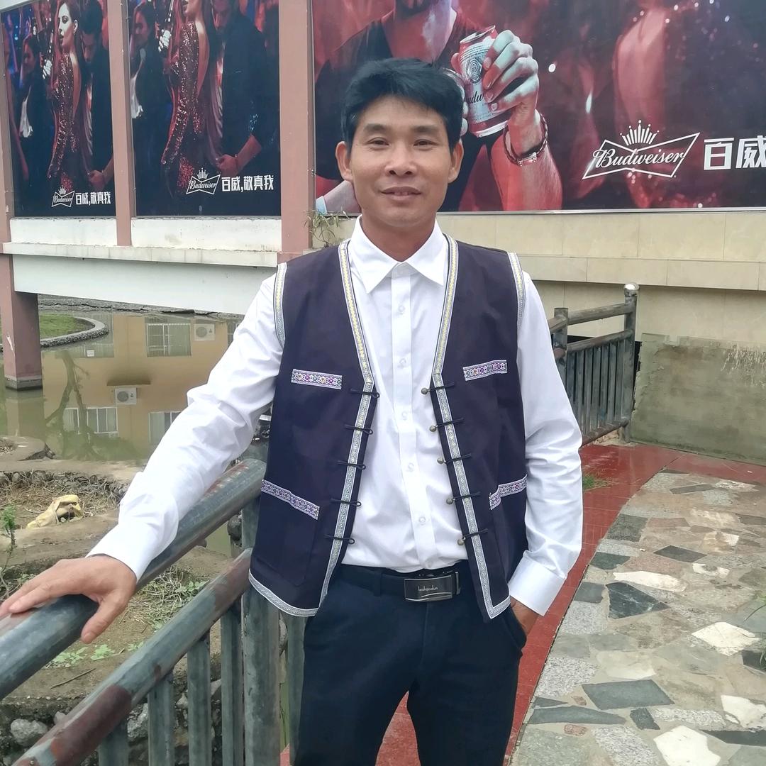 過江龍《流动美食》