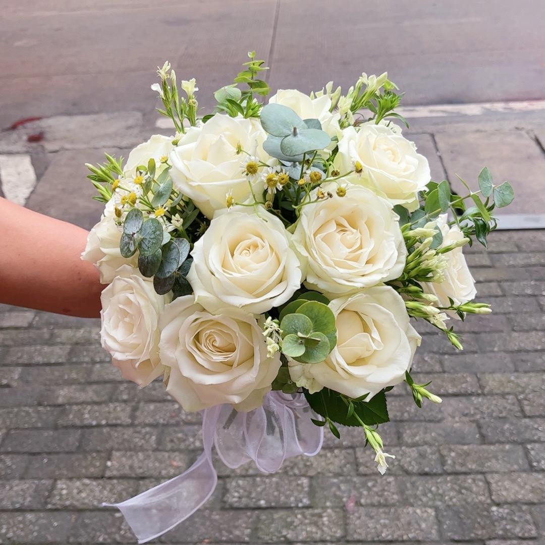 夏姑娘有间花店