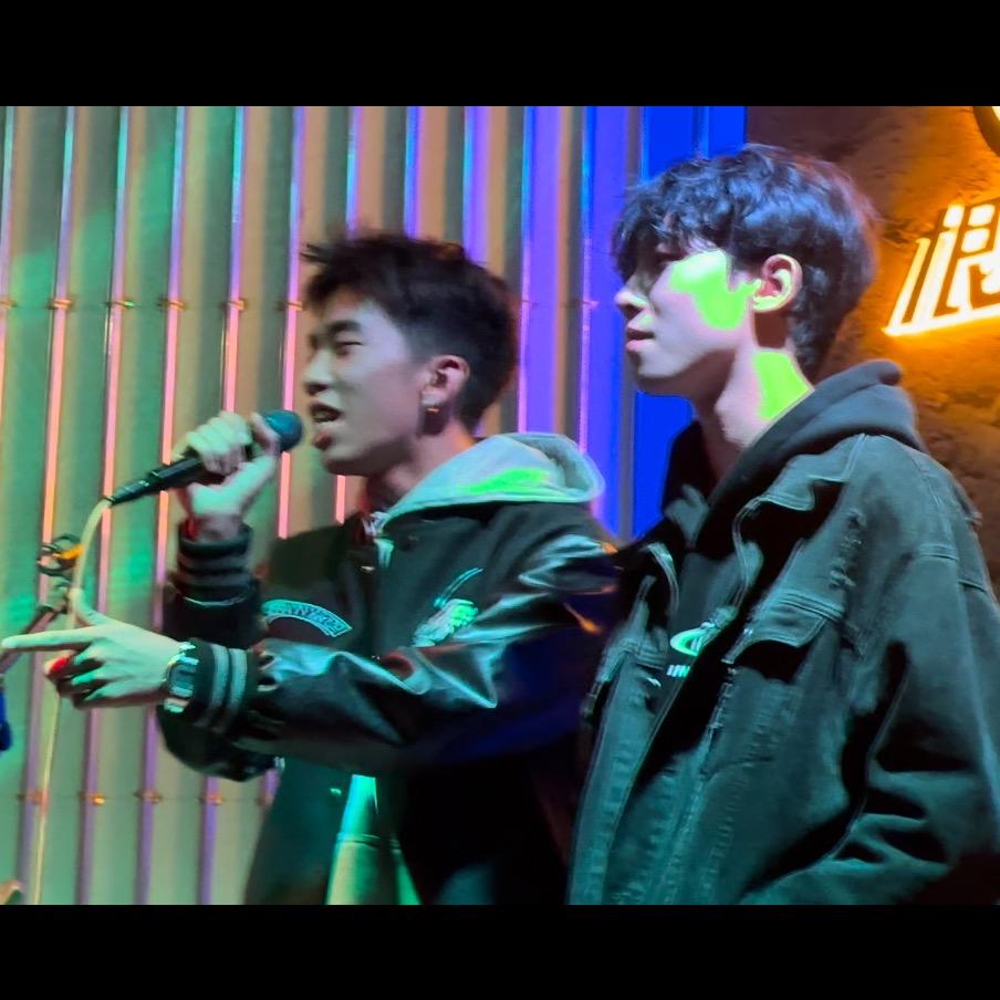 小黑和小白（DuC）