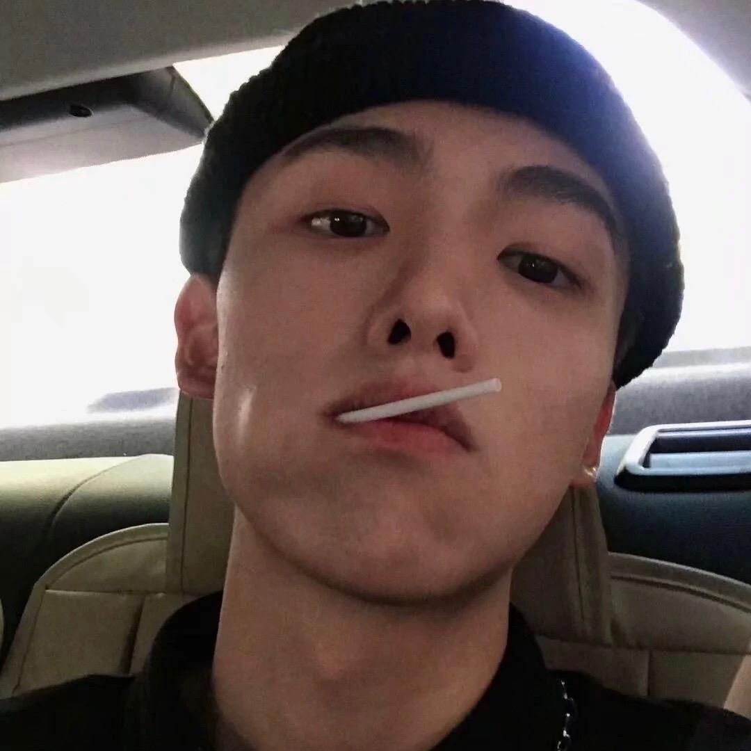 agzhuol.