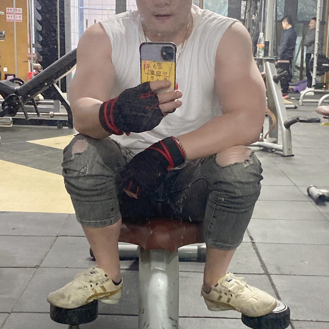 丑八怪913