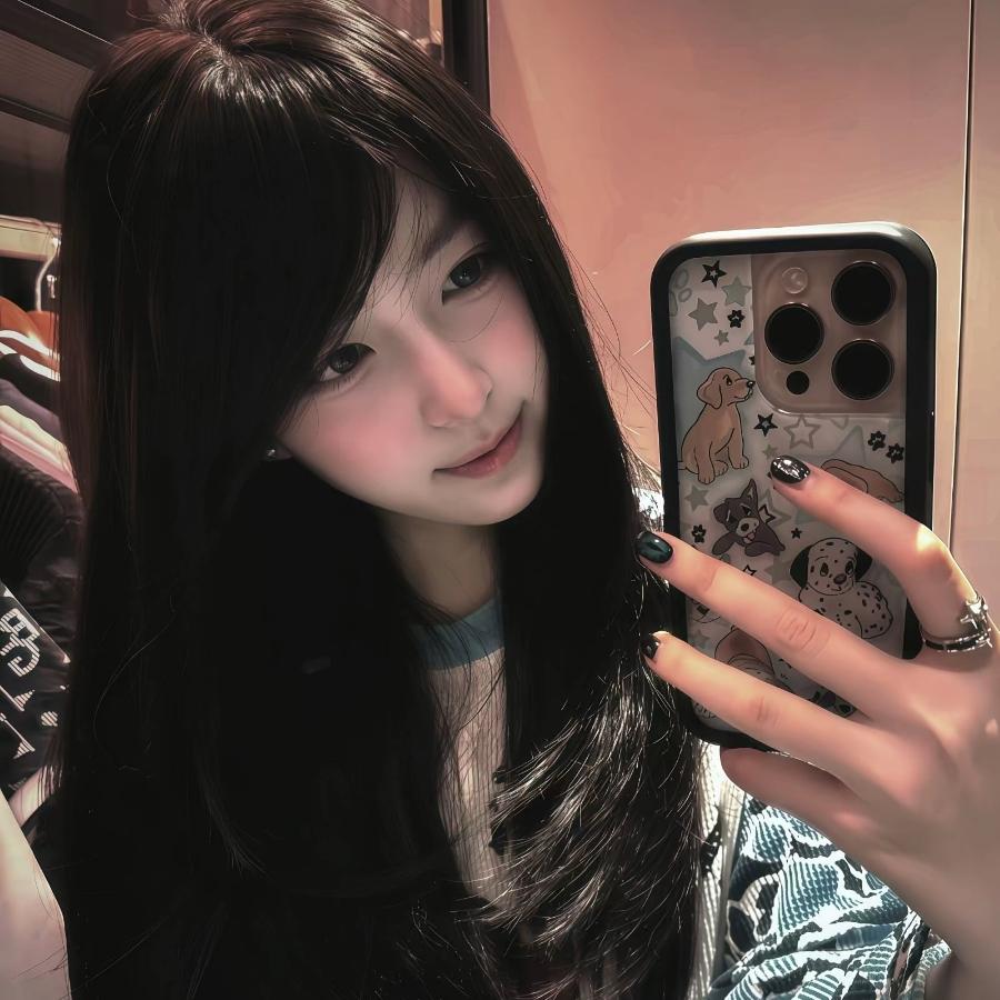 Z.👣头像