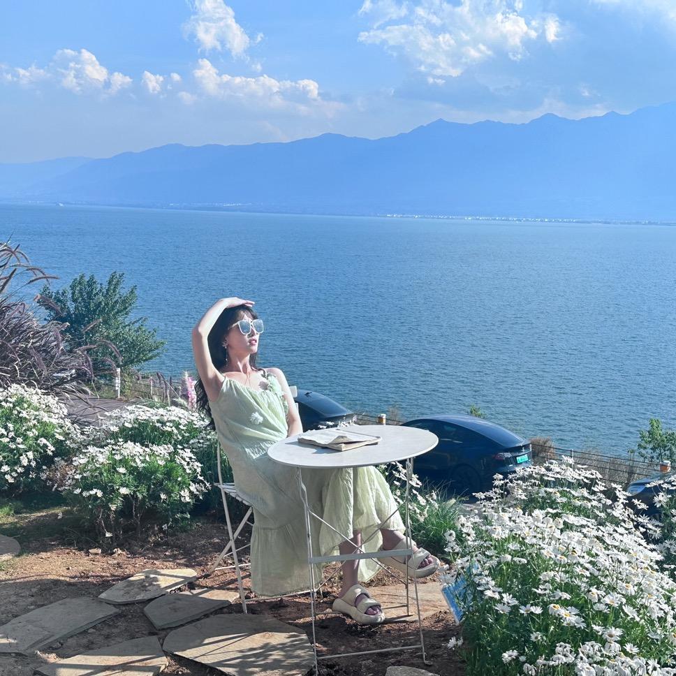 小小哇塞哇 ʔ•̫͡•ʕ