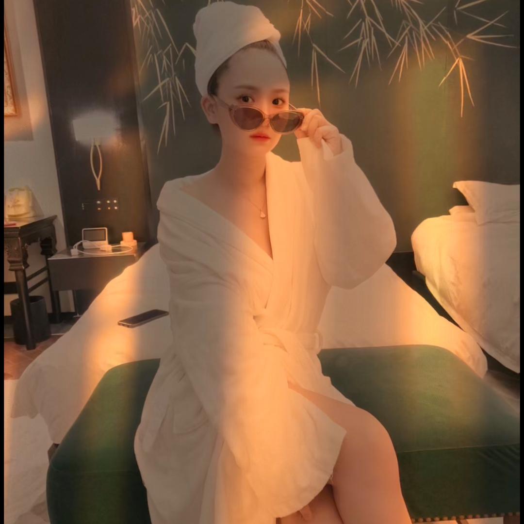 纤姿达一觅丝夏