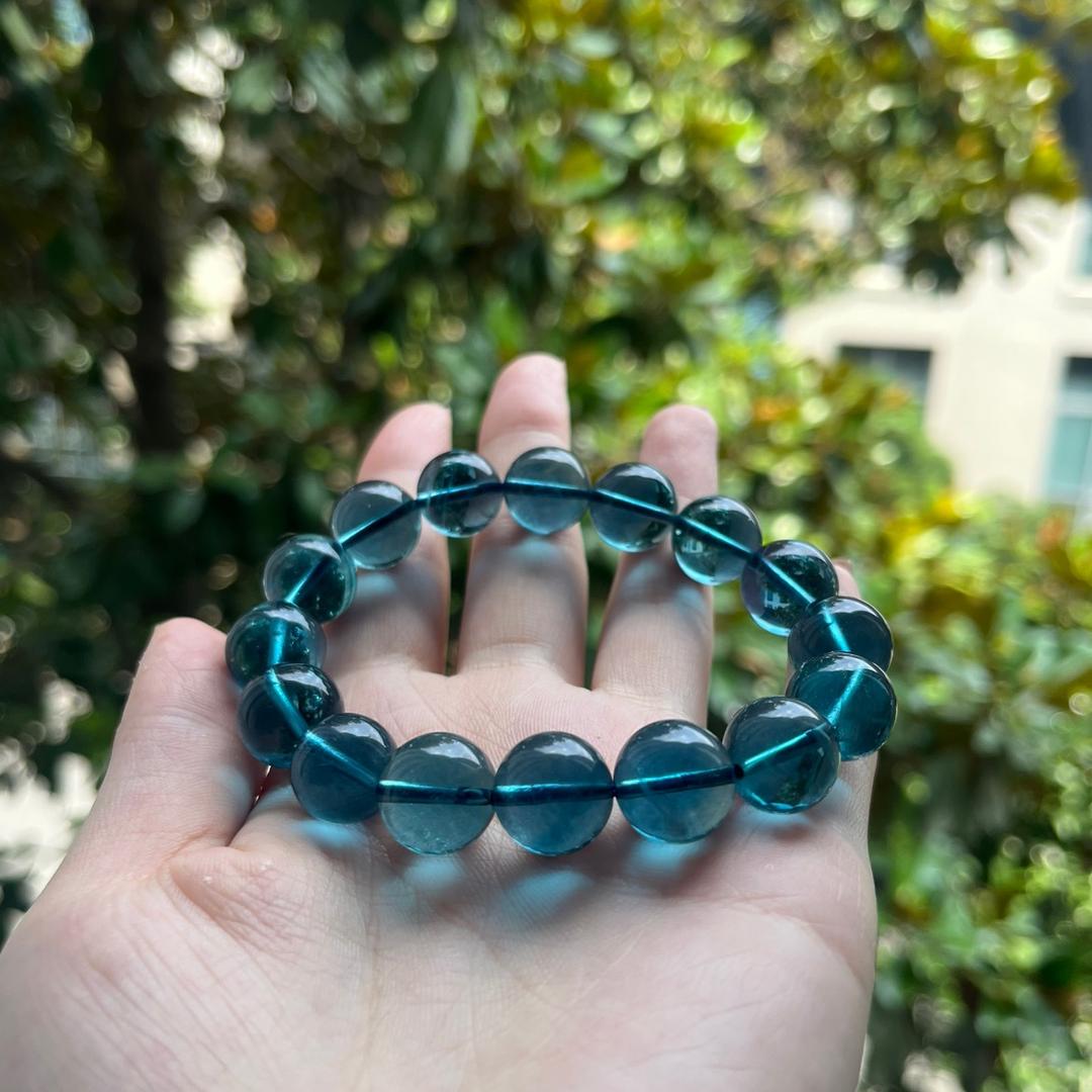 玉米周的珠宝小店