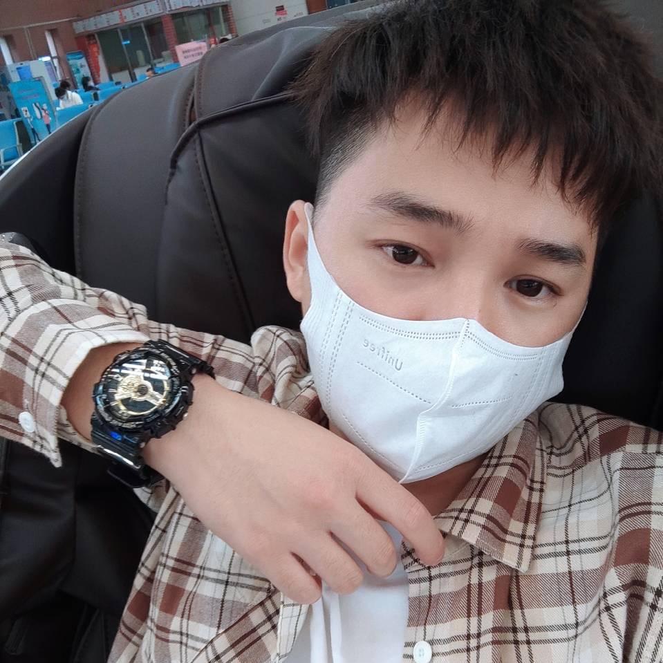 陌离小z先生