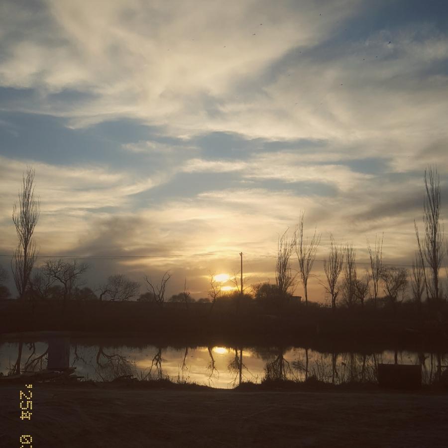 来吗影响英雄不服碰一碰