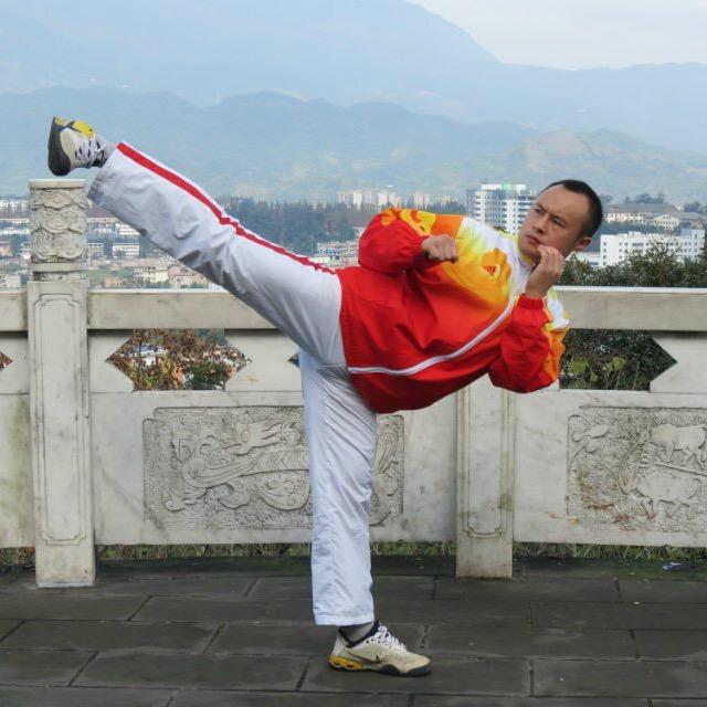 光头陈    教搏击