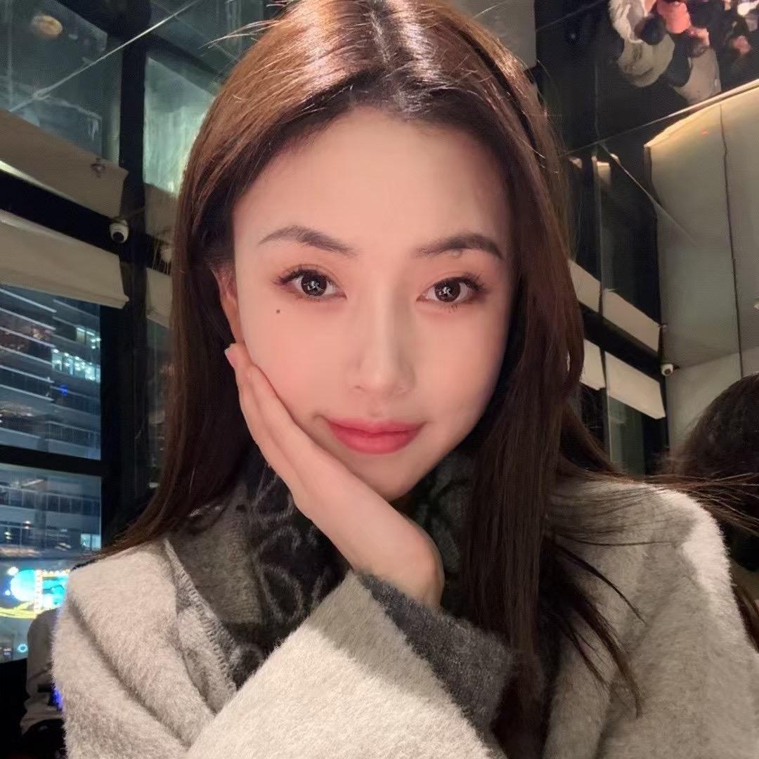 徐灵凤私服