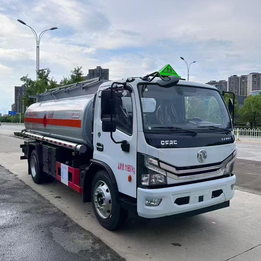 卖油罐车的老陈