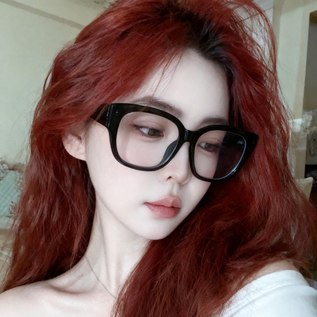 罗拉· Laura