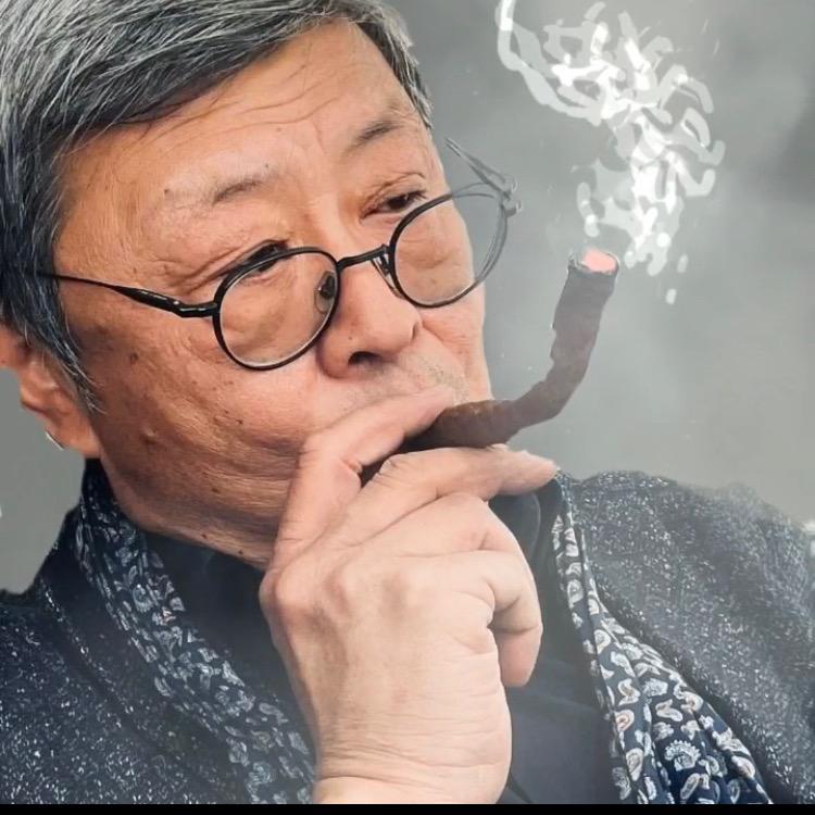 管伟