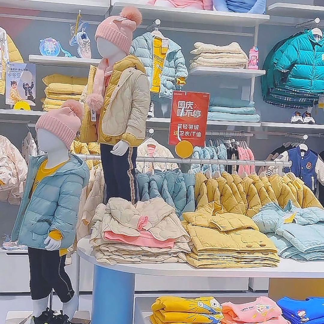 巴拉吧吧拉童装羽绒服