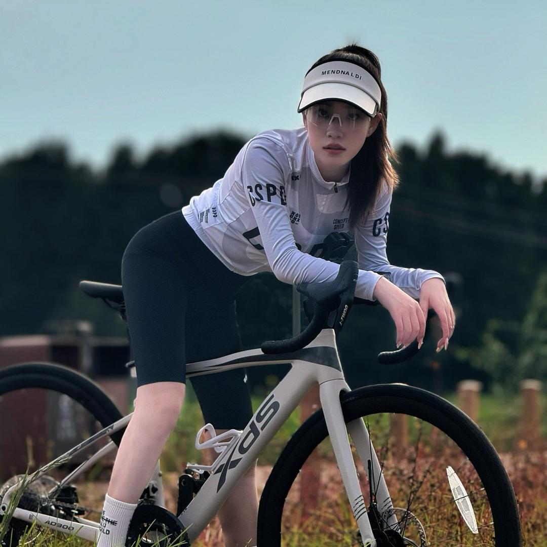 小娟不卷啦（菜腿版）