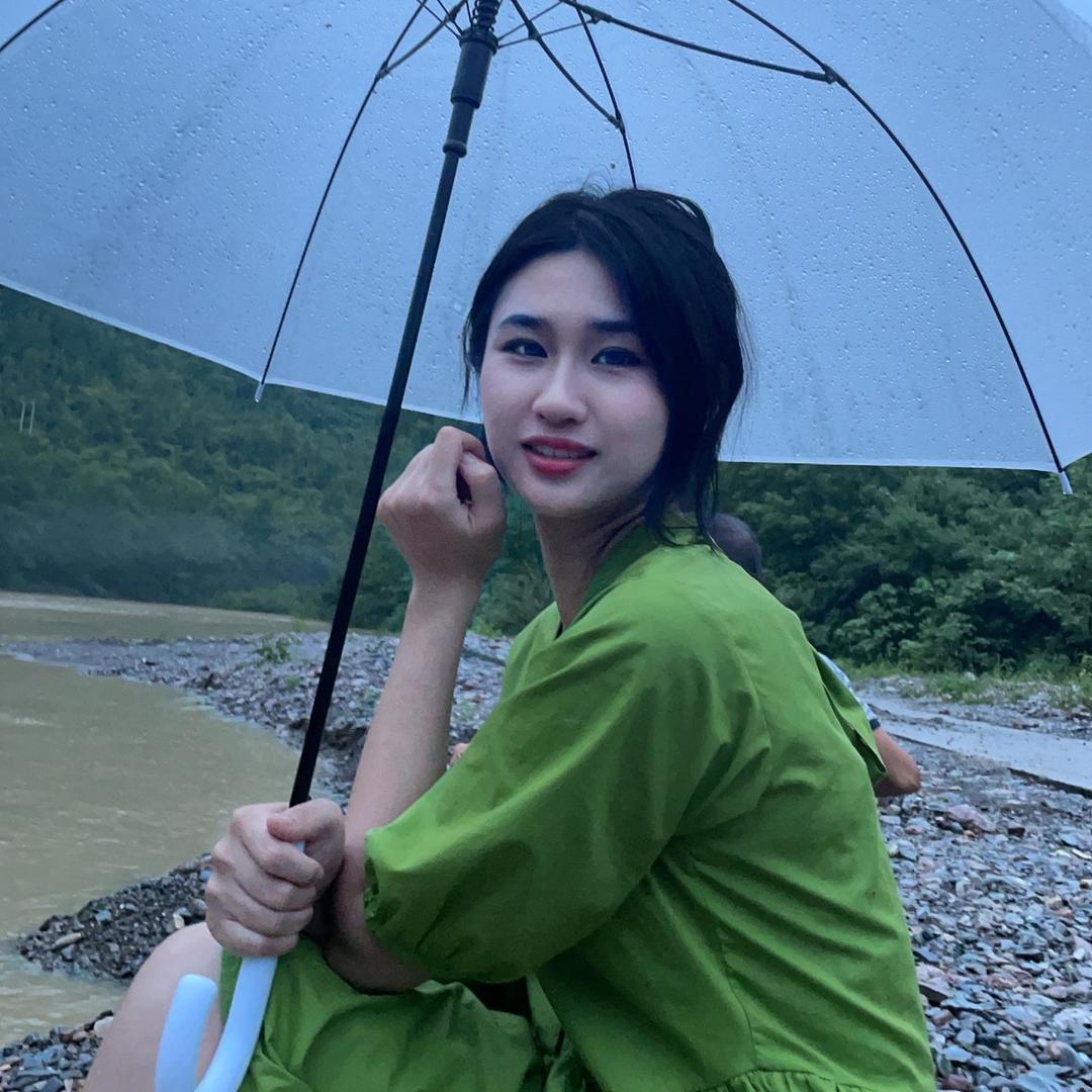 云亮琉璃画