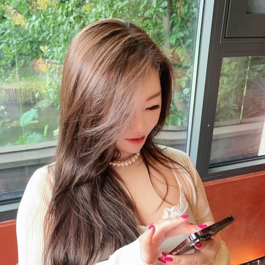 @馥芮白.