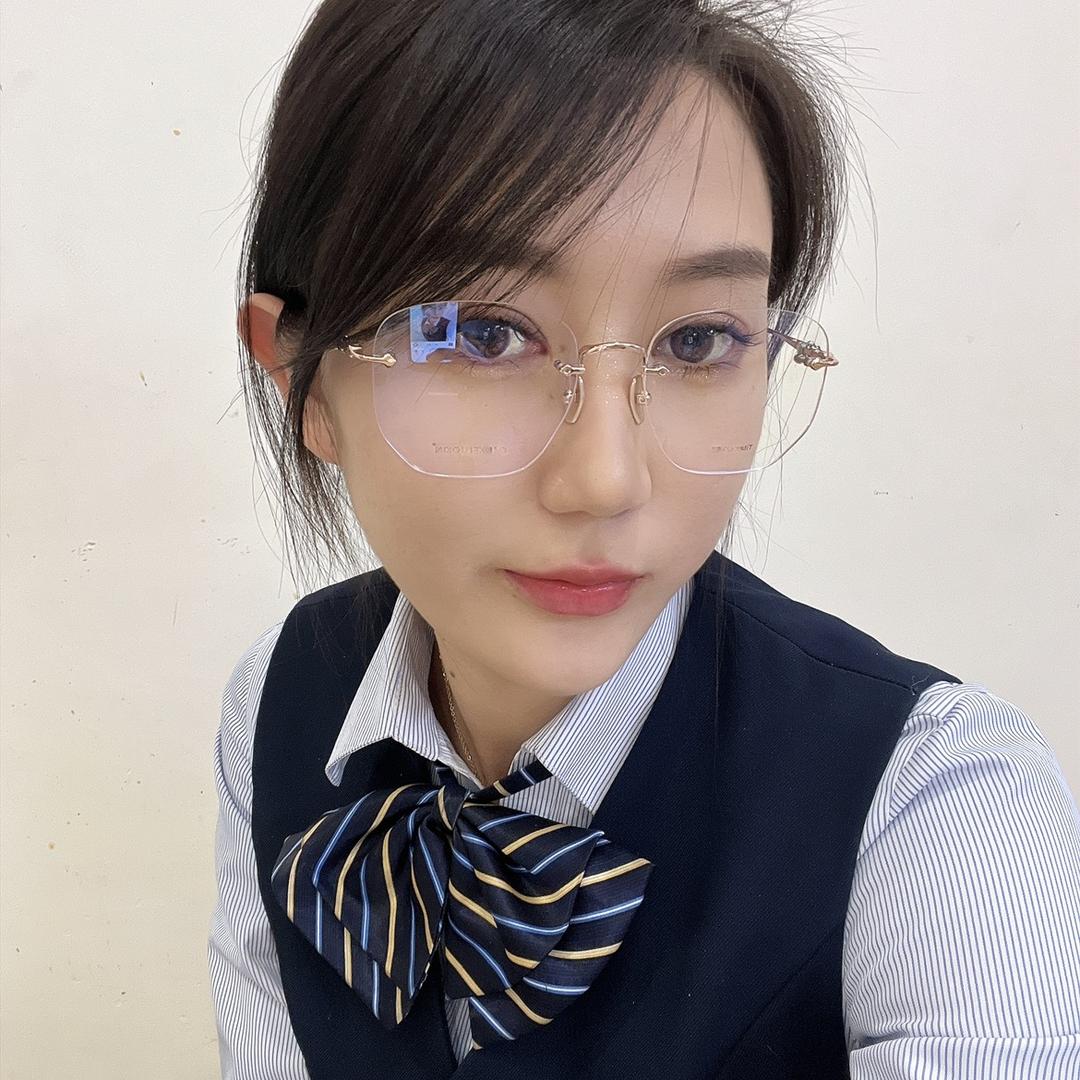 大石桥宝视达格格