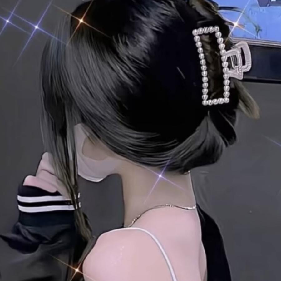 👄四姨太