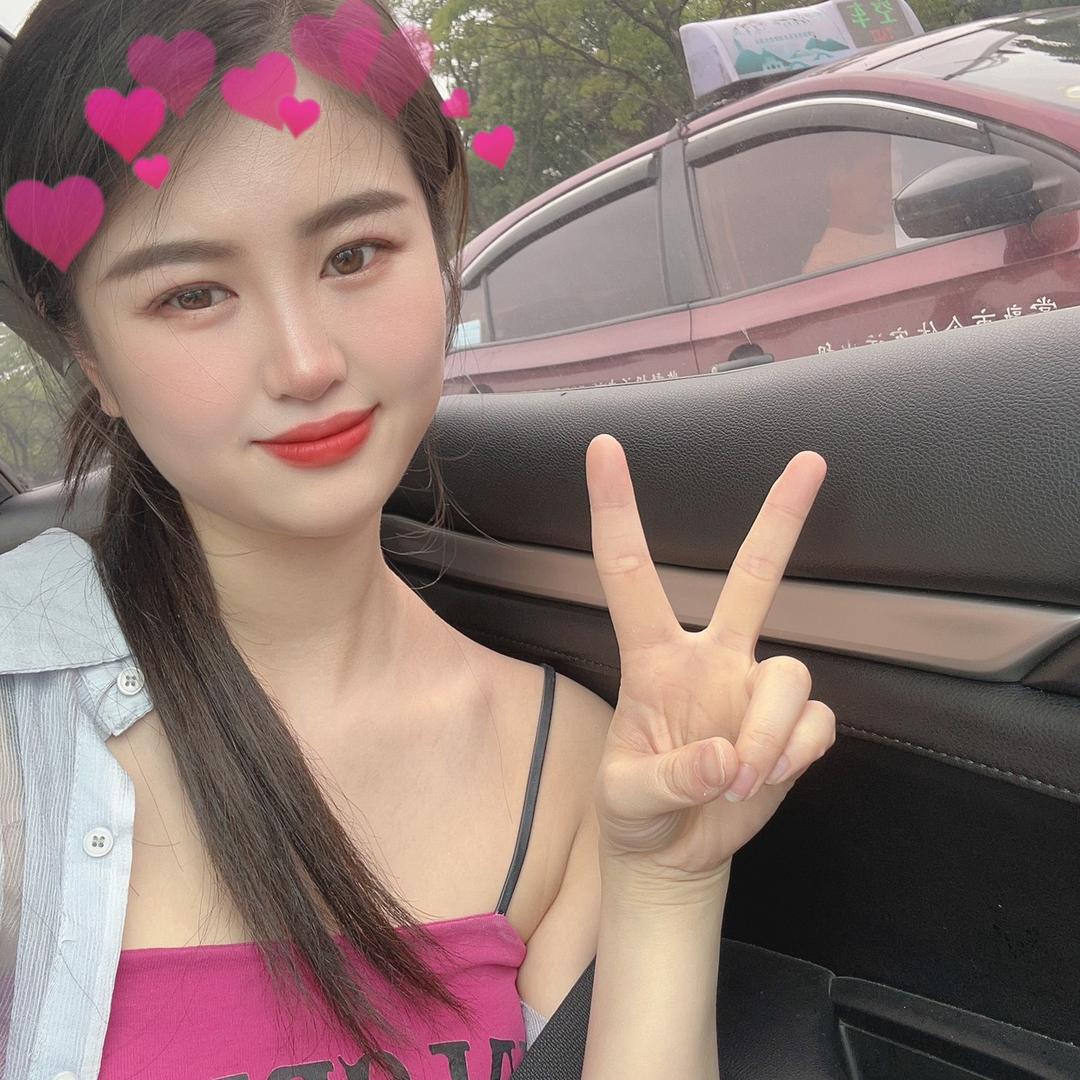 颜颜微胖女装搭配