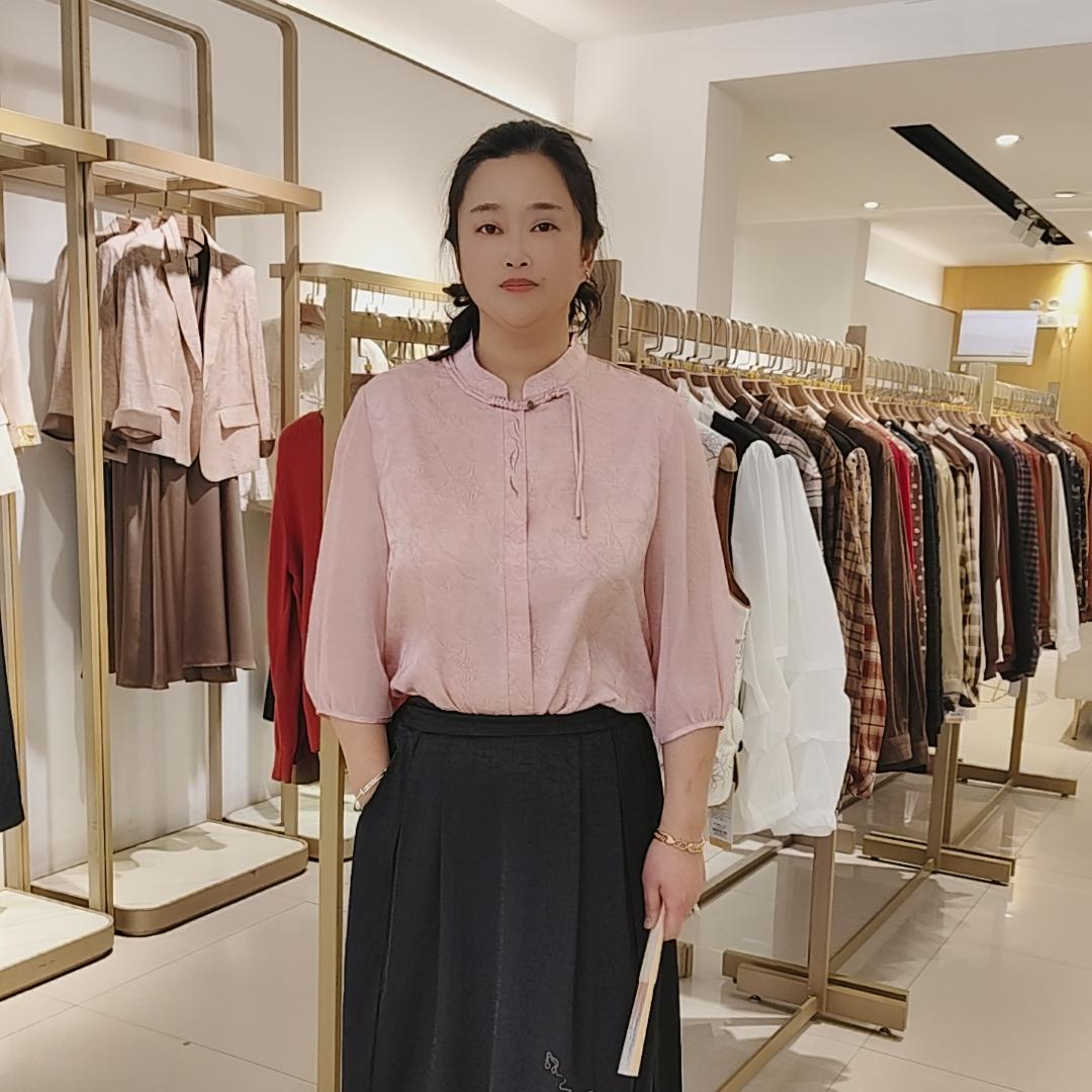 梦燕小陆穿搭