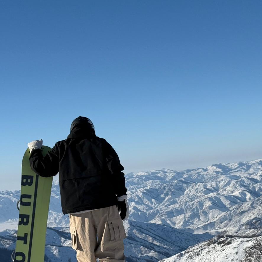 東🏂🏻