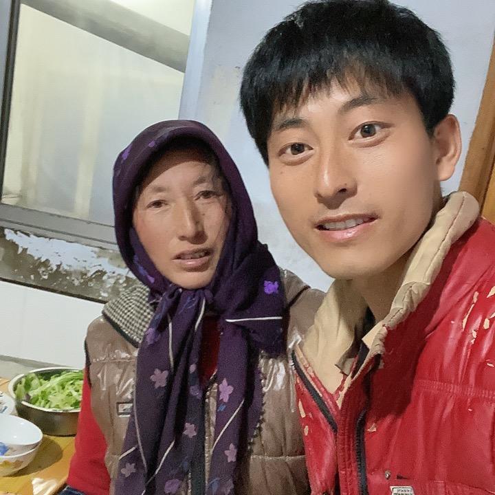 徐浪在农村