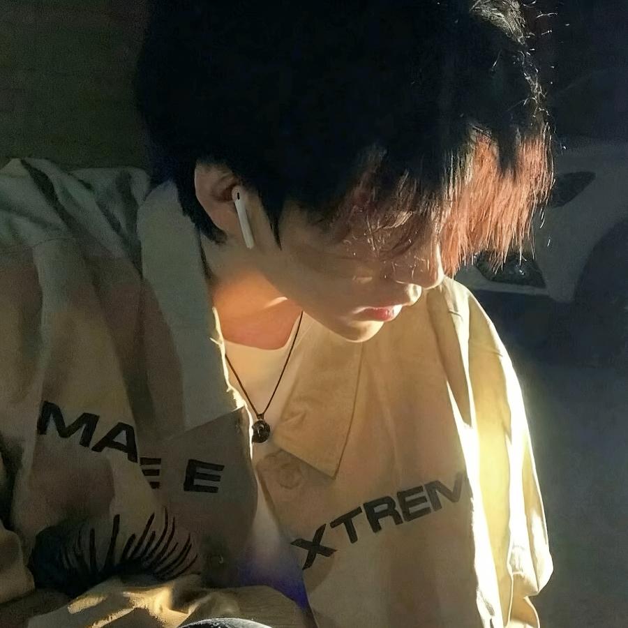 呆呆的小熊