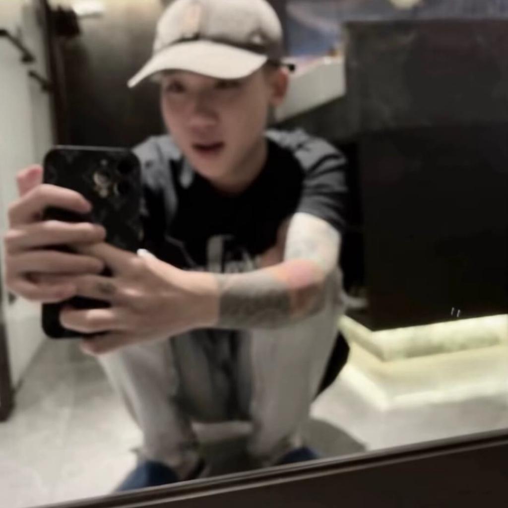 人傻嘴不甜长得不帅还没钱