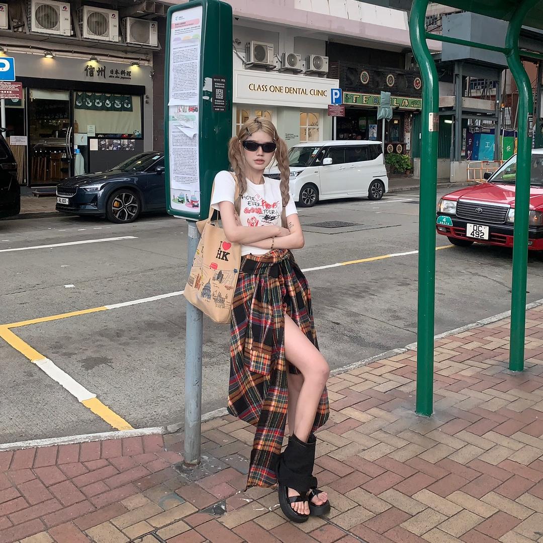 LEE李嘎嘎