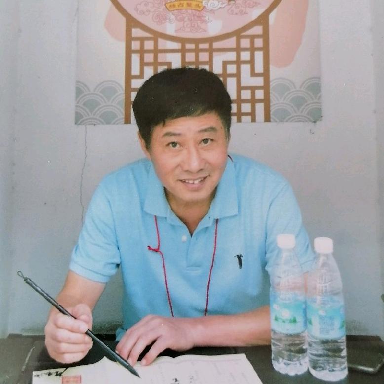 春天的海