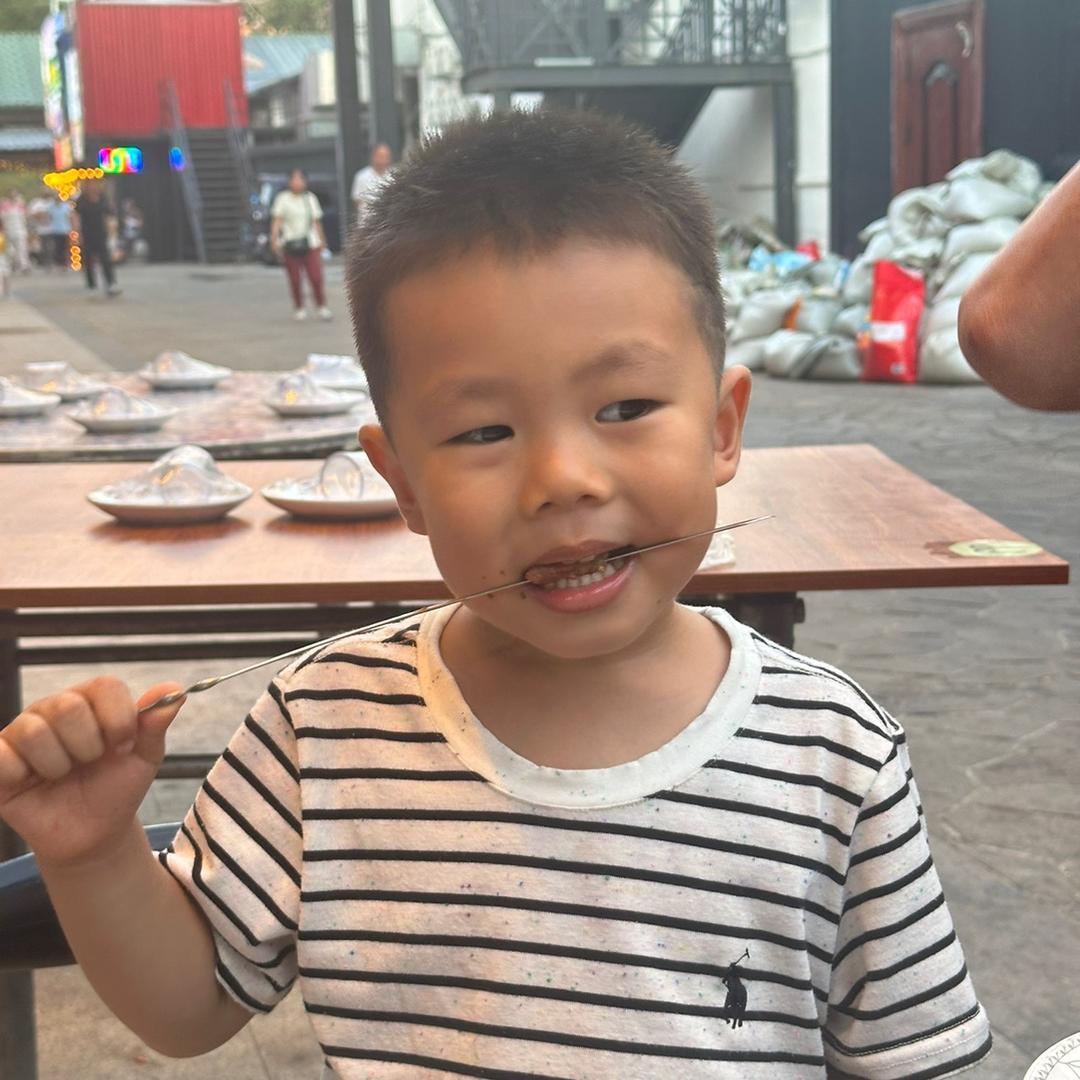 军越烈焰烧烤店(布吉店)官方号