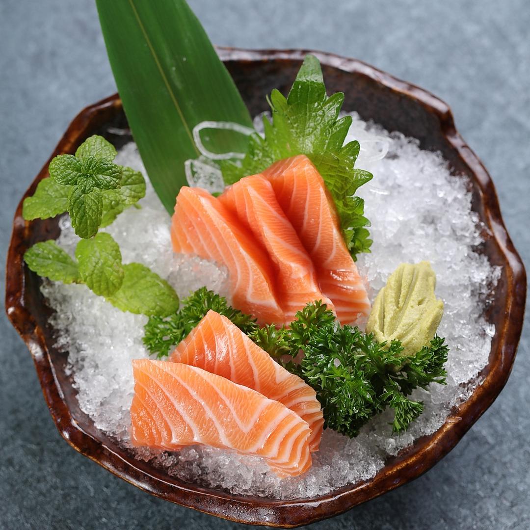 做寿司的三文鱼（亿里福阳光店）