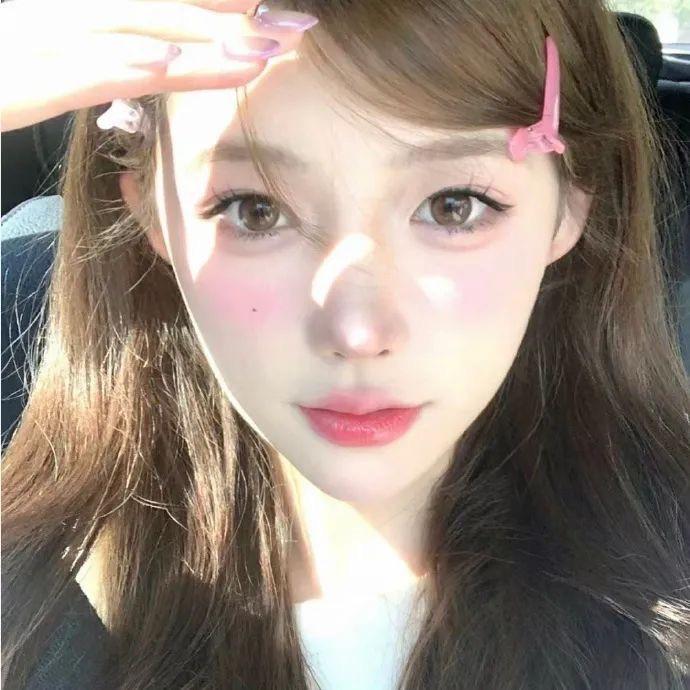 爱吃草莓巧克力