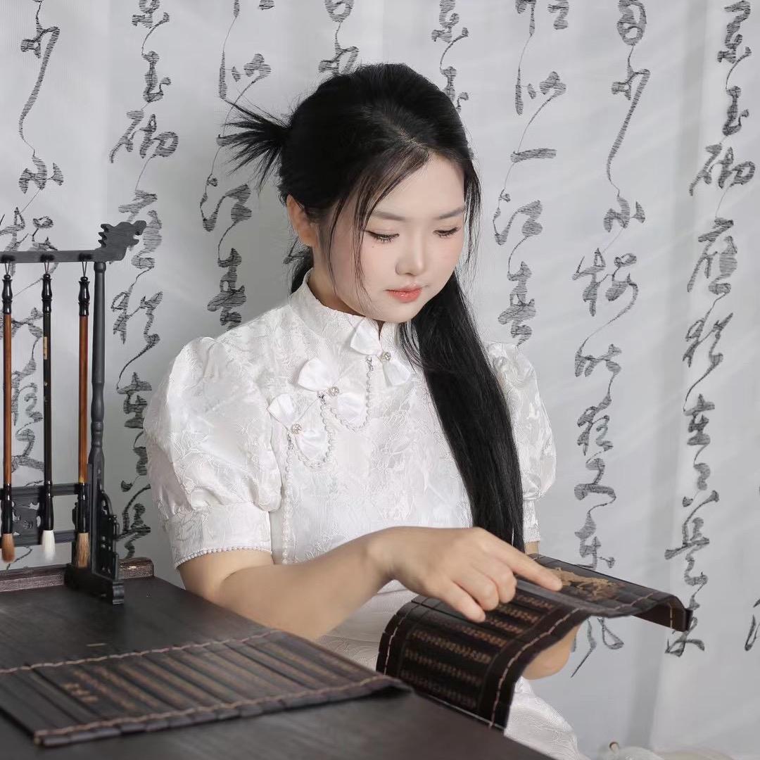 人间清醒的一荻