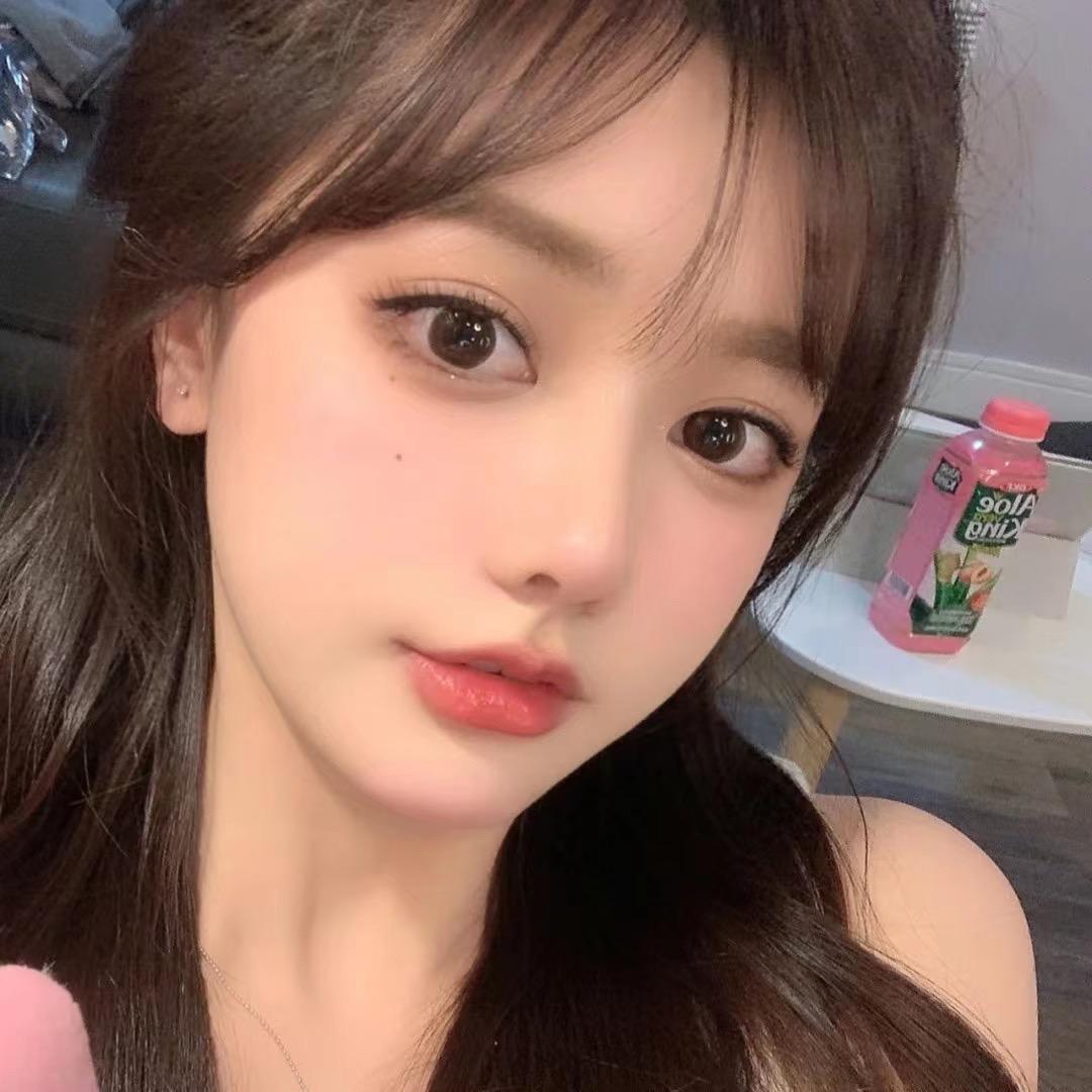 黑色的小咪