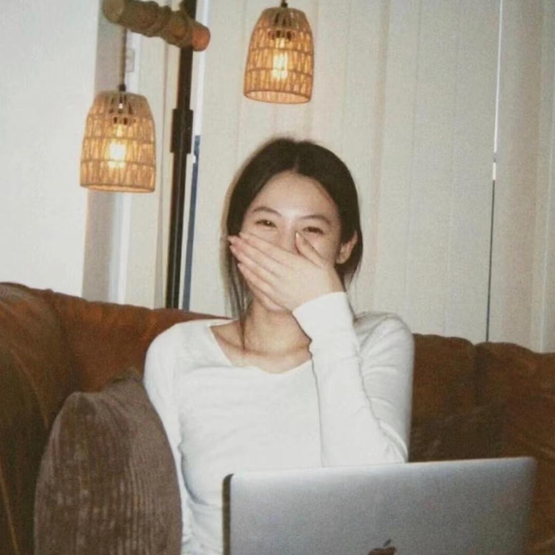 小小何