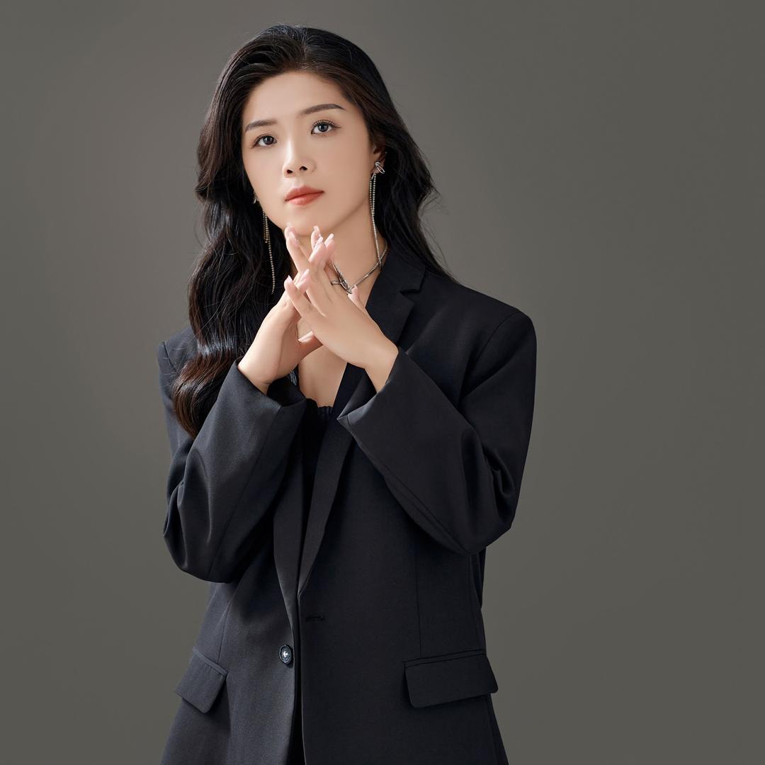 露露 美甲