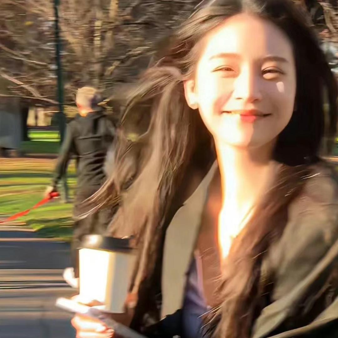 平邑弗洛姆幼儿园月月老师