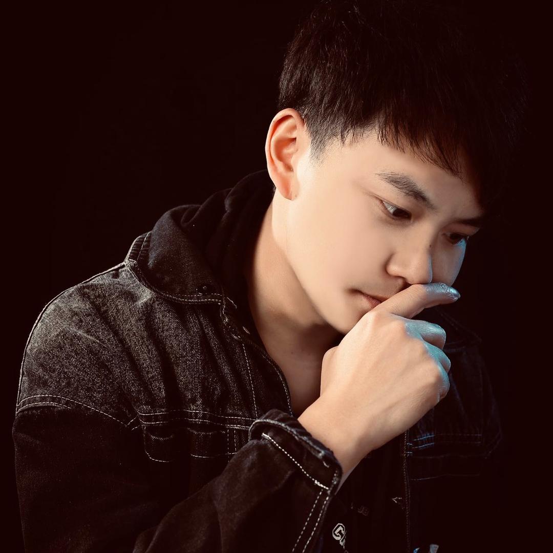 营山琇.style 烫染阿杜