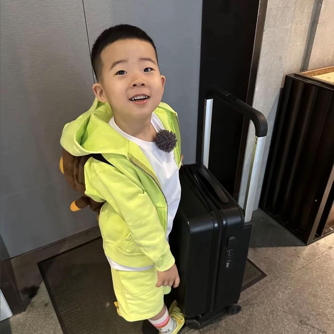 汇鑫二手车（精神小伙）社会版