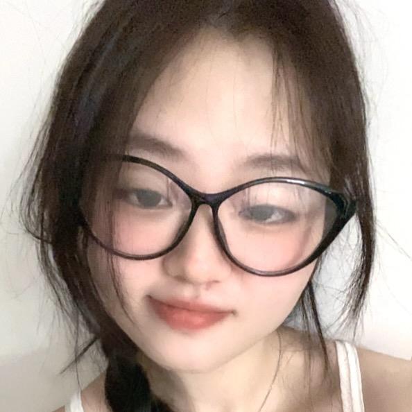 A BABE HOUSE  娜娜