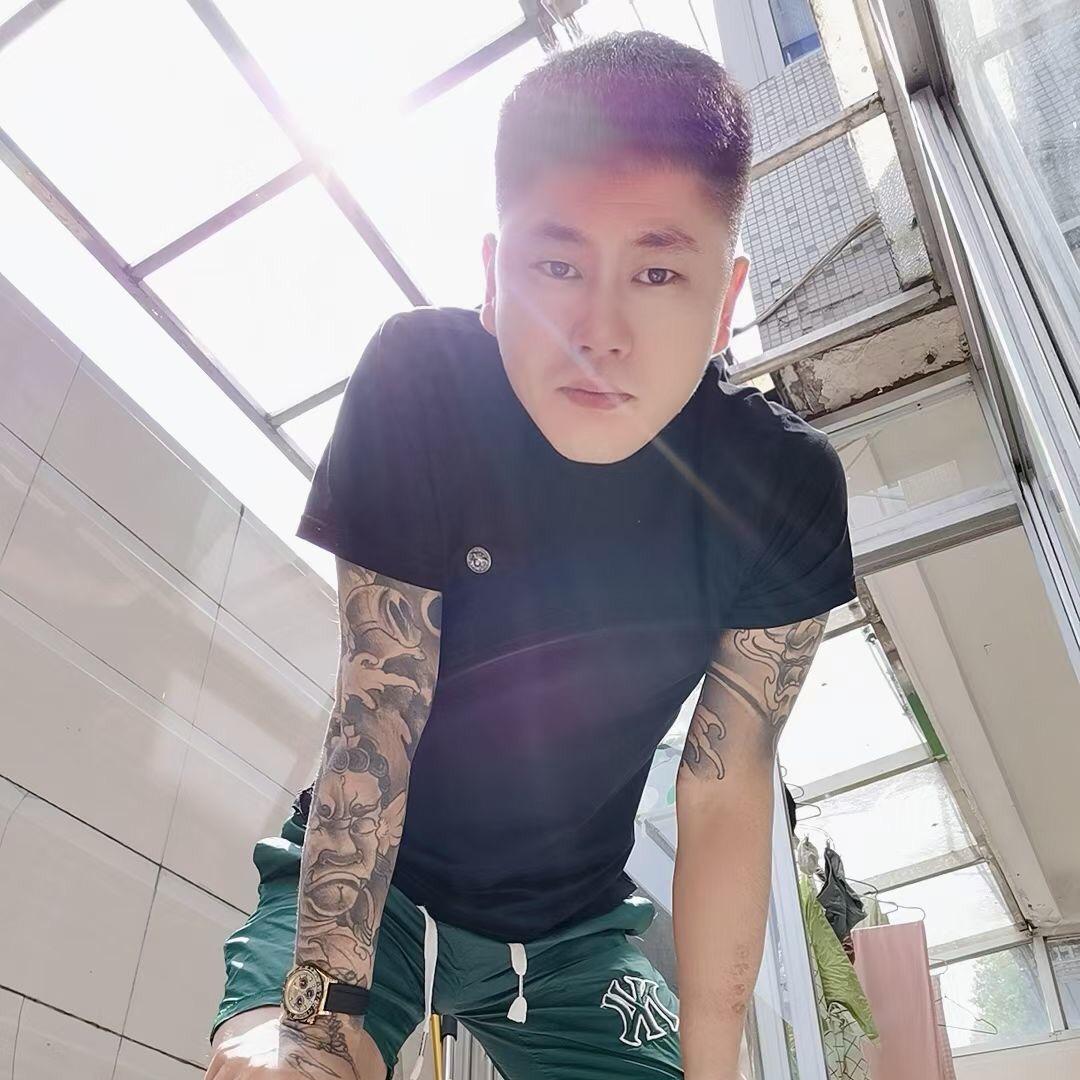 𝐙 . 阿哲
