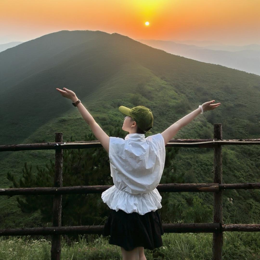 员苔苔