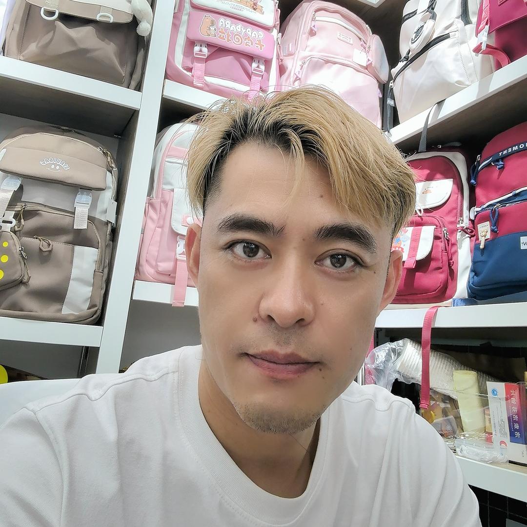 义乌戴哲箱包-12673店面