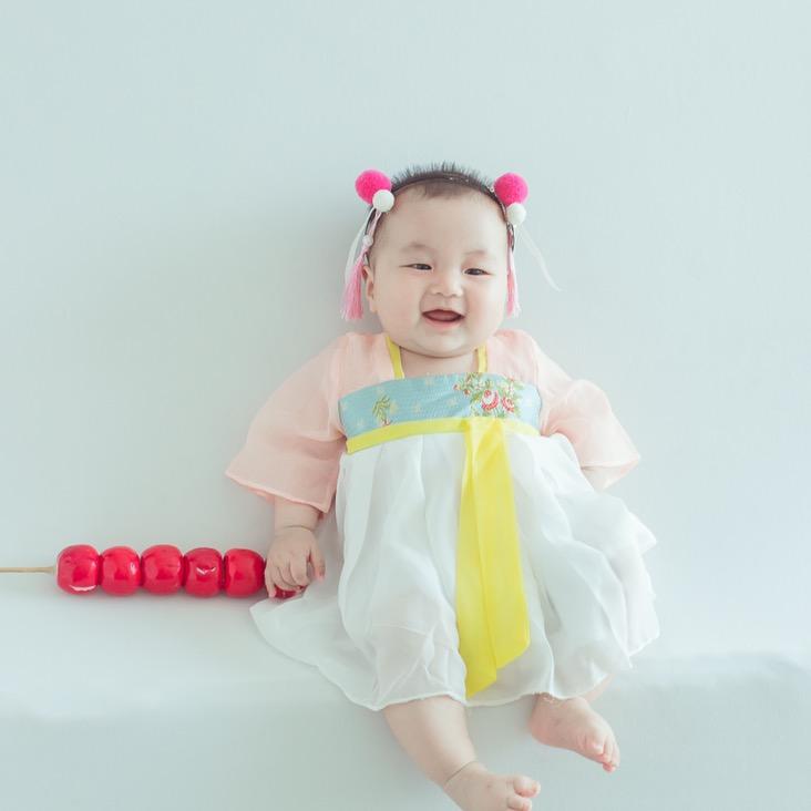 爱戴假发的芳芳