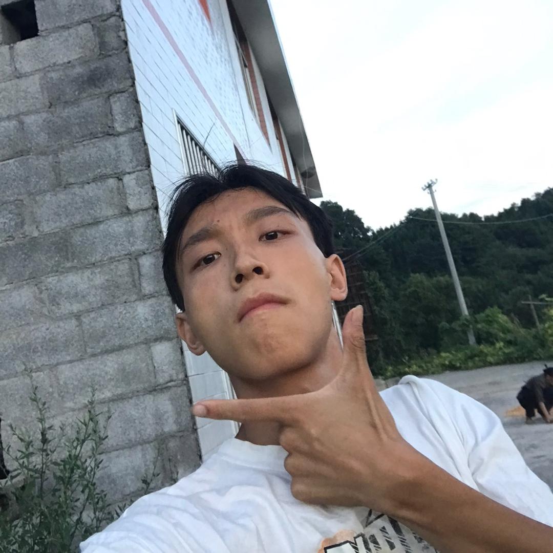 蘸晨翔
